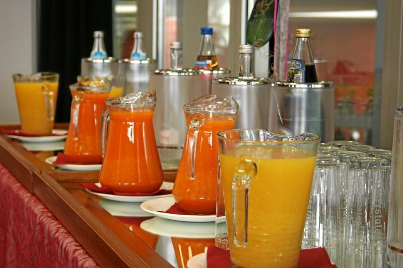 Sport Und Tagungshotel Kenzingen Esterno foto
