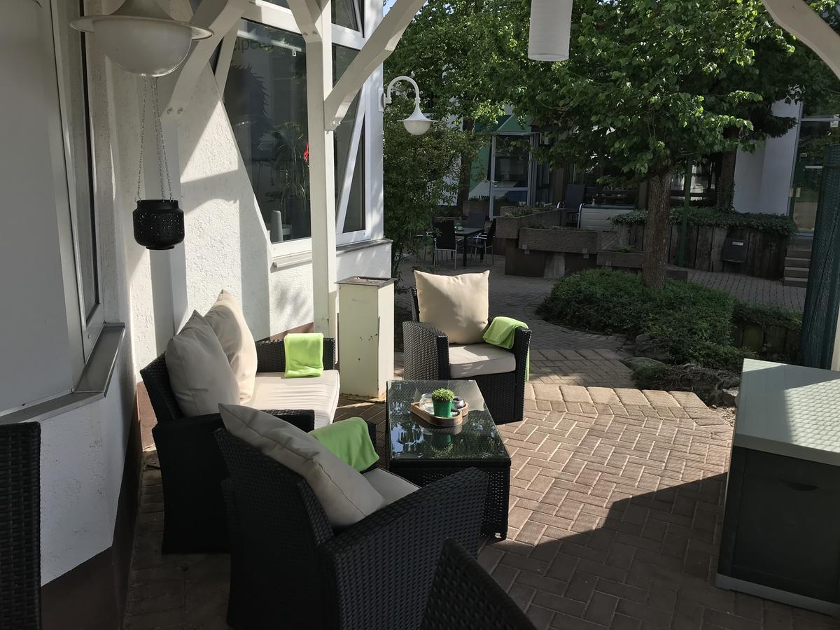 Sport Und Tagungshotel Kenzingen Esterno foto
