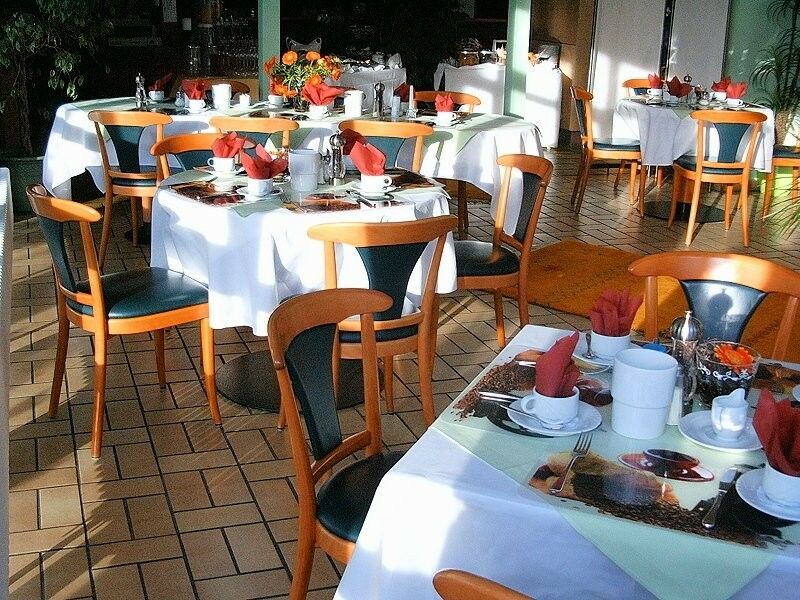 Sport Und Tagungshotel Kenzingen Esterno foto